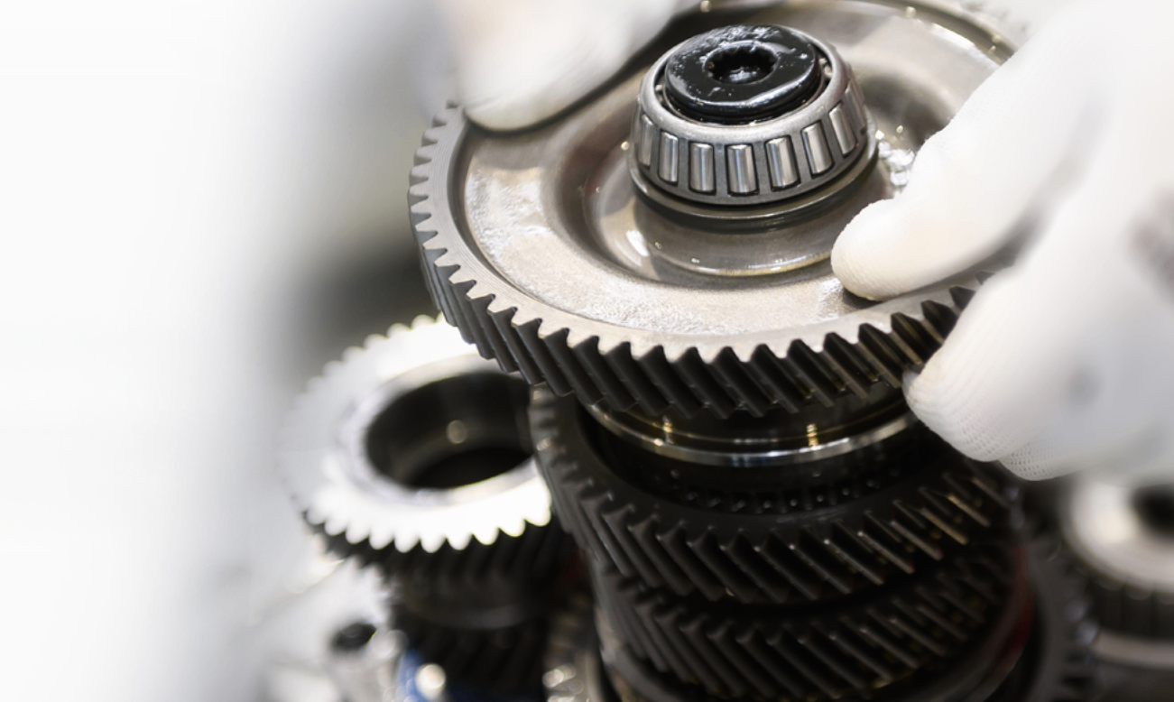 从人工搬运到智慧协同——huatihui无人叉车在发动机制造企业的创新应用